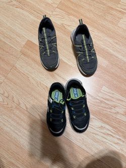 Boy shoes/tenis 12.5