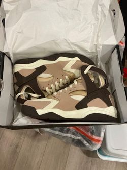 These are the Nike Air Flight Huarache Baroque Brown sneakers