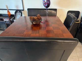 Kitchen table