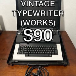 Olivetti Praxis 30 Electronic Typewriter With Original Travel Case