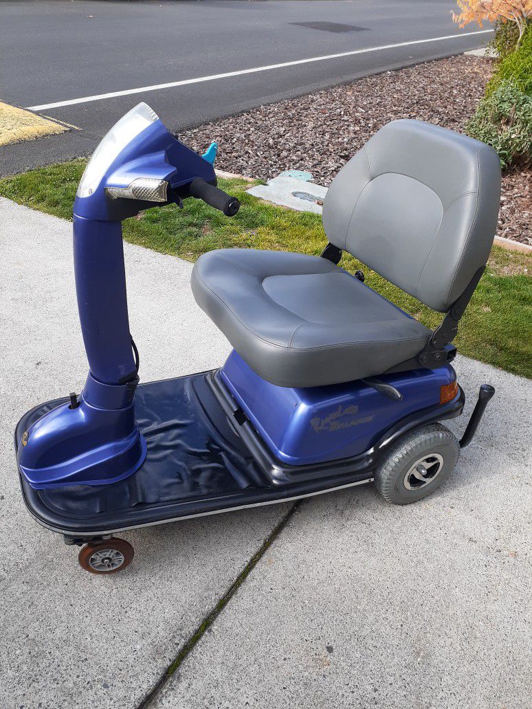 Mobility Scooter.  (DRIVE Medical 796)