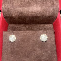 Real 10 K And Real Diamond Earrings 