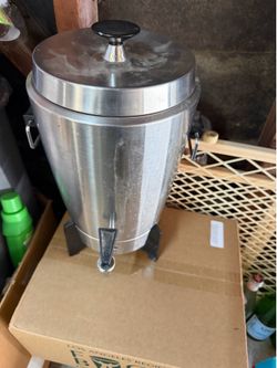 Coffee urn