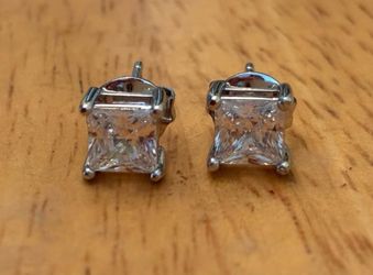 JAXXON Square Stud Earrings Silver