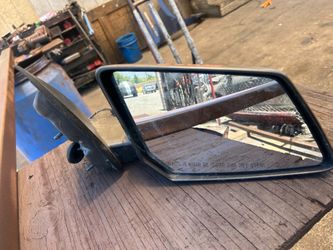 Chevrolet Traverse Door Mirror Passenger Side RH Black 2009 - 2017 ; J456