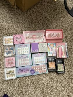 Box Of Press On Nails (must go)