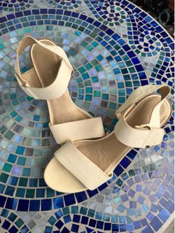 Stewart Weitzman 9M
