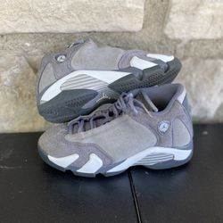 Air Jordan 14 Retro Flint Grey Size 4y ( pick up only )