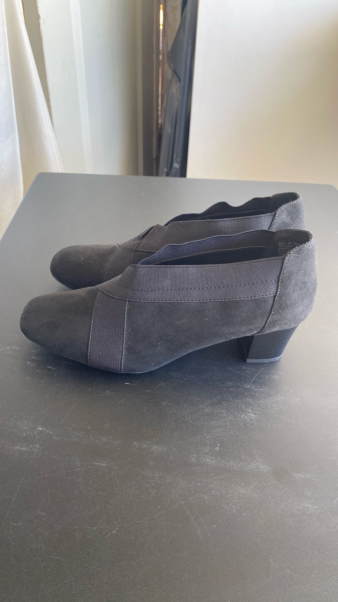 East5th Memory Foam Chunky Heel Bootiies Size 8.5