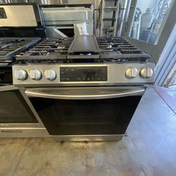SAMSUNG STOVE ( 5 BURNERS )