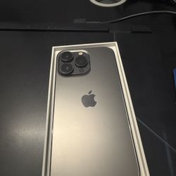 Vendo iPhone 13 Pro ( New 1TB ) 