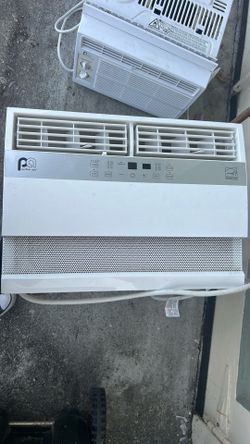 2 air conditioning units