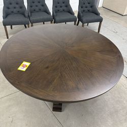 Round Dining Table 60”