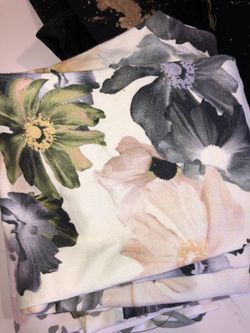 7 For All Mankind Women’s Jeans Size 27