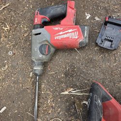 Milwaukee SdS Plus Rotary Hammer With Battery