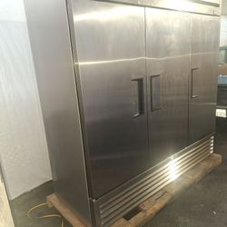 comercial fridge