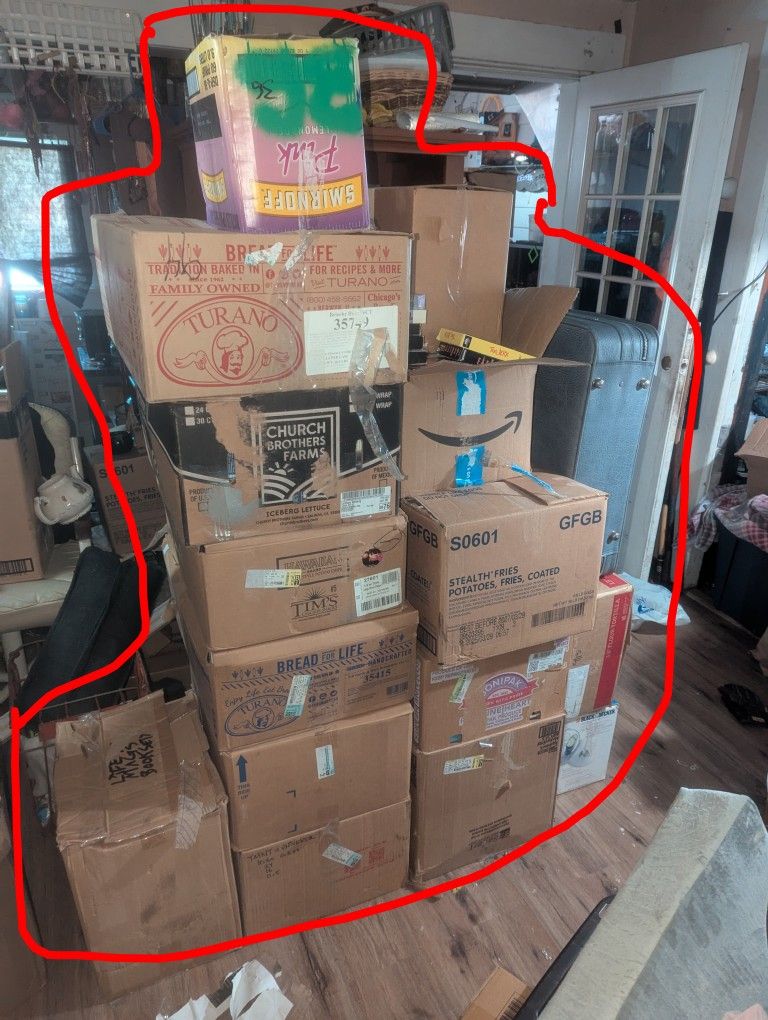 Giant VHS Collection Over 1000 VHS Movies