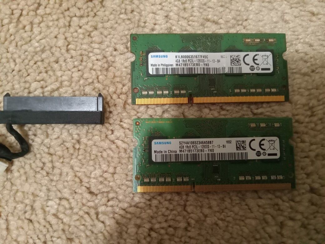 Two Samsung 4GB DDR4 RAM modules