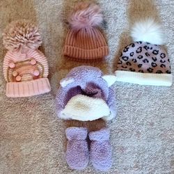 6 x Baby Girl Beanies - Size: Newborn-6 Months