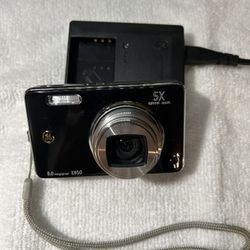 8.0 MP Digital Media Camera 