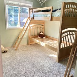 Bunk Beds/ Separate Twin Beds 