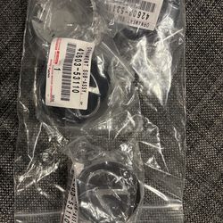 One (1) Genuine  Lexus Center Cap Brand New in Sealed Package