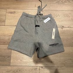 Essentials Fear of God Dark Oat shorts