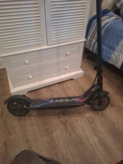 Selling this scooter for 250 it was 300 before it has a broken piece on the wheel