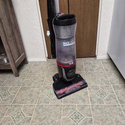 Hoover MaxLife Pro Pet Swivel Upright Vacuum 