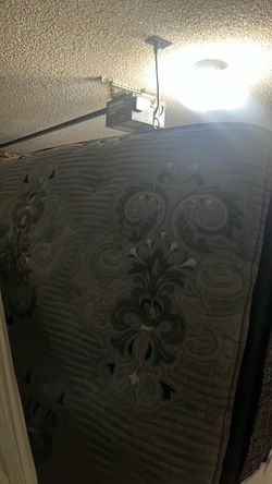 Mattress with Floral Quilted Pattern
