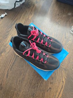 Columbia boots. Size 9. New.