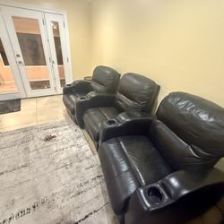 Set Of Lounge Chairs/couches 