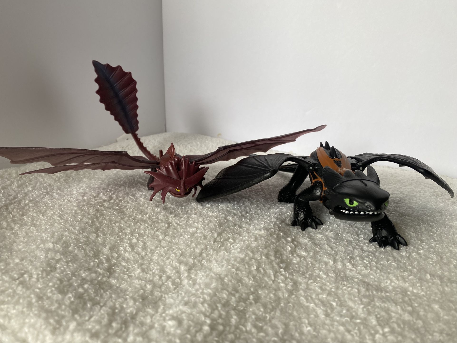 How to train your dragon figures