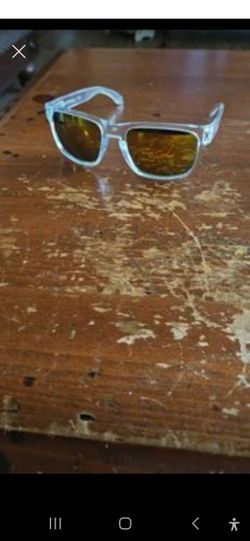 Oakley Holbrook