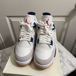 Jordan 4 sb size 9 navy
