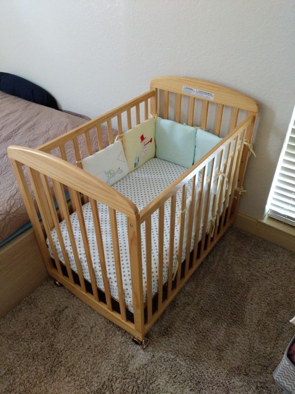 Davinci Alpha Mini Rocking Crib For Sale In Pleasant Hill Ca