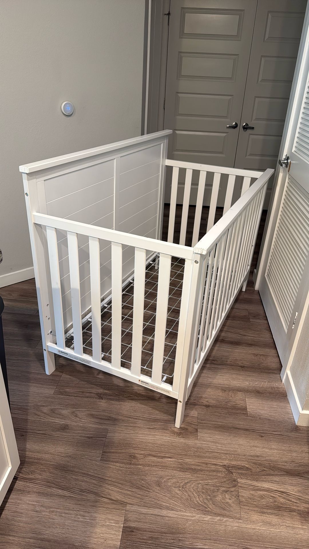 baby crib with mattress