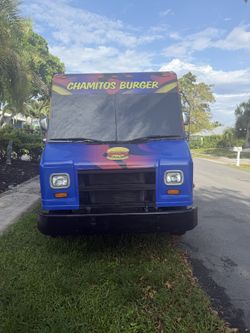 Turnkey 2004 Freightliner Food Truck