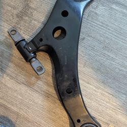 New Lower Control Arm(Right) For A 2001 Lexus  RX 300
