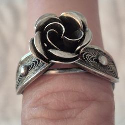 Vtg.Old Sterling Silver  "ROSE " ring- Sz6-7