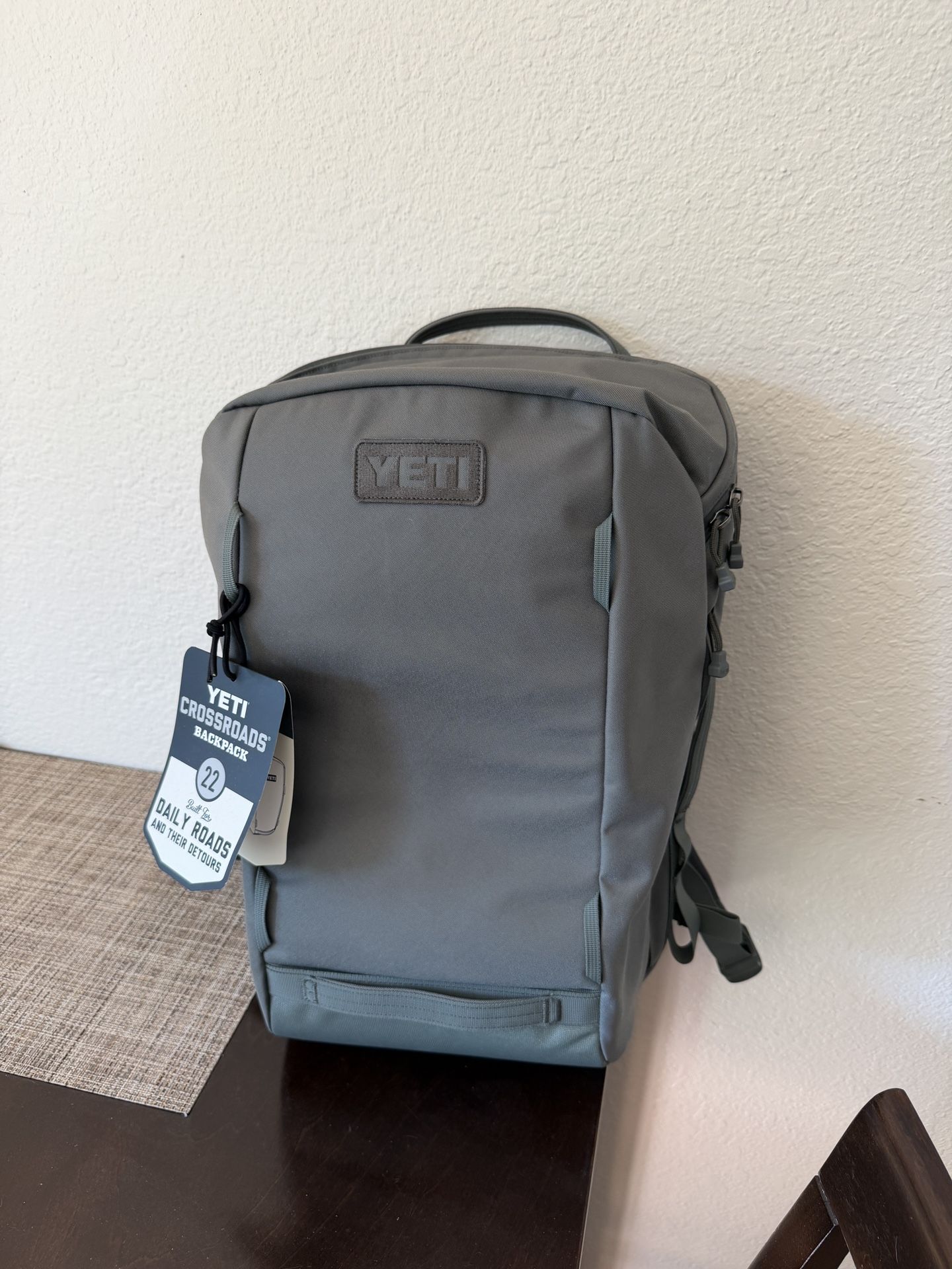Brand New YETI Crossroads Backpack 22L – Camp Green