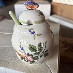 Princess House Ceramic Pot With Spoon