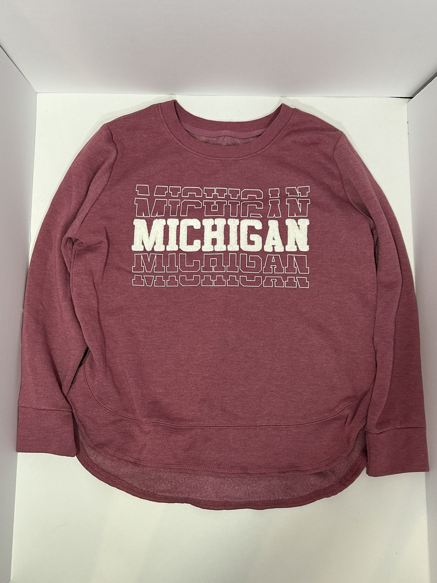 Small Michigan Patched Curved Crewneck