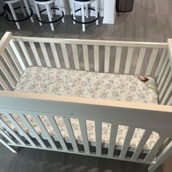 White Baby Crib With Mattress