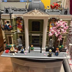 Lego Natural History Museum