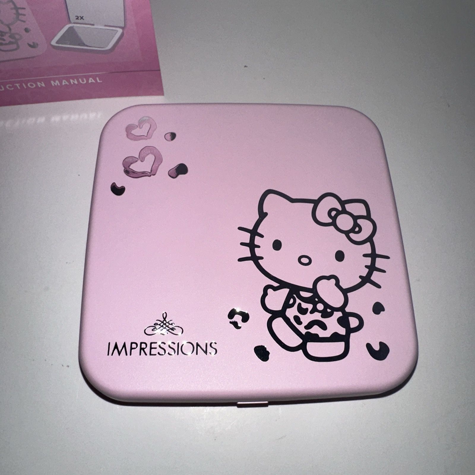 IMPRESSIONS HELLO KITTY COMPACT MIRROR WITH MAGNIFICATION AND LIGHT