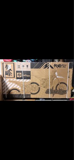 2025 Ultra Bee Black NEW in box