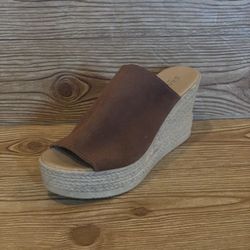 Bamboo Brown Wedges (size 7)