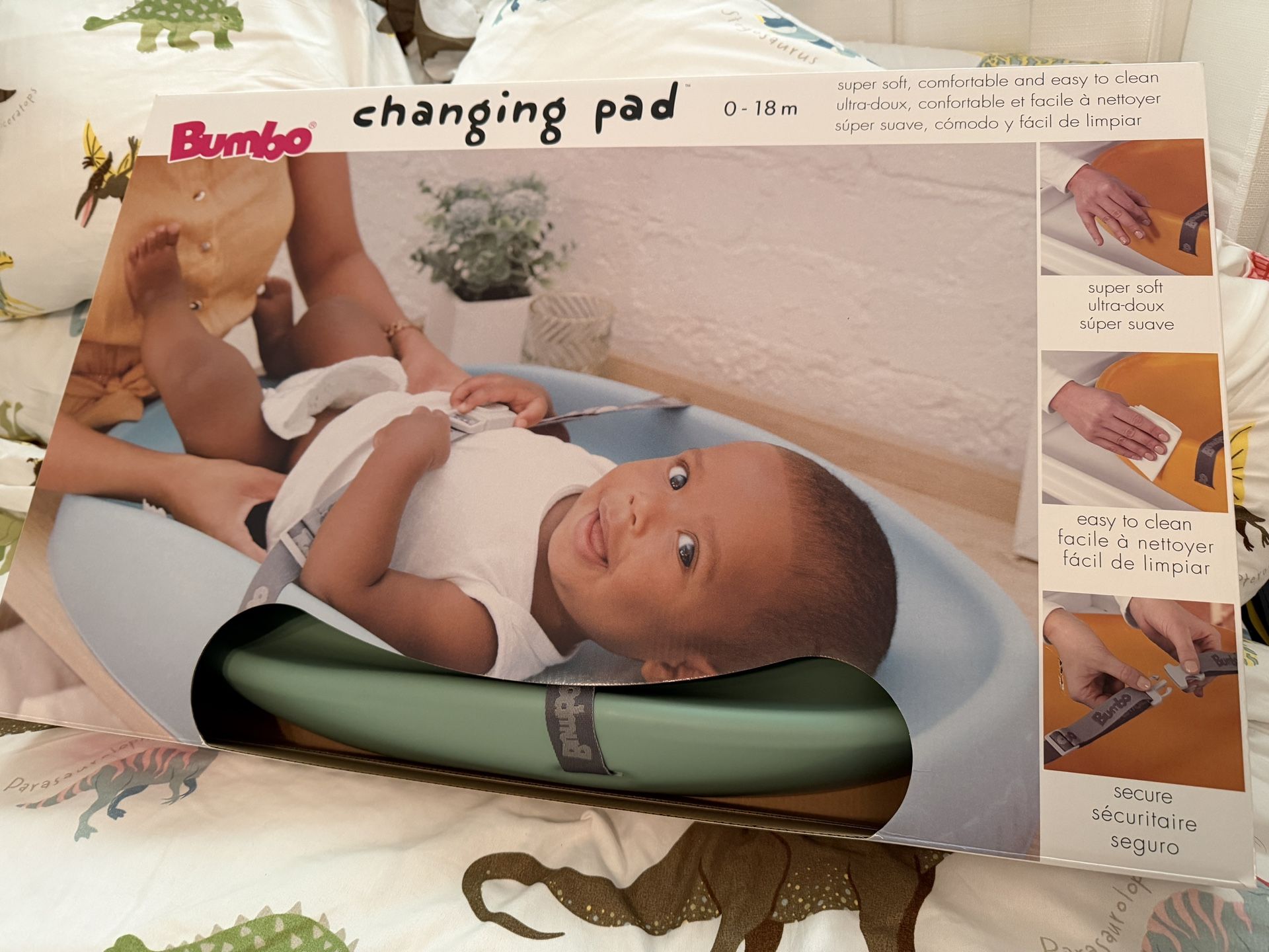 Bumbo Changing Pad- Green- Like new 