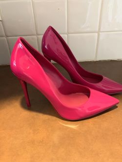 Brand New Aldo shoes size 7 woman’s. Never been worn